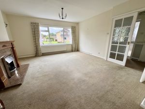 Lounge- click for photo gallery